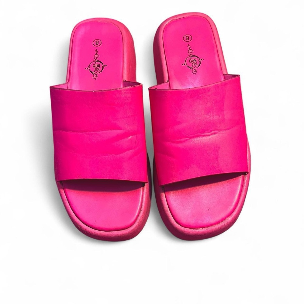 Vibrant Fuchsia Women's Slide Sandals